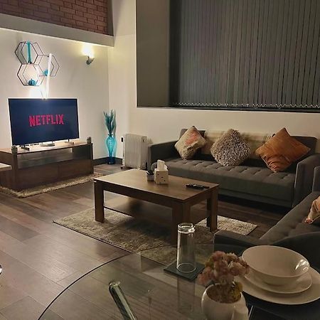 Cityzenretreat - Mezzanine Apartment Sleeps 4 Sheffield City Centre Bagian luar foto