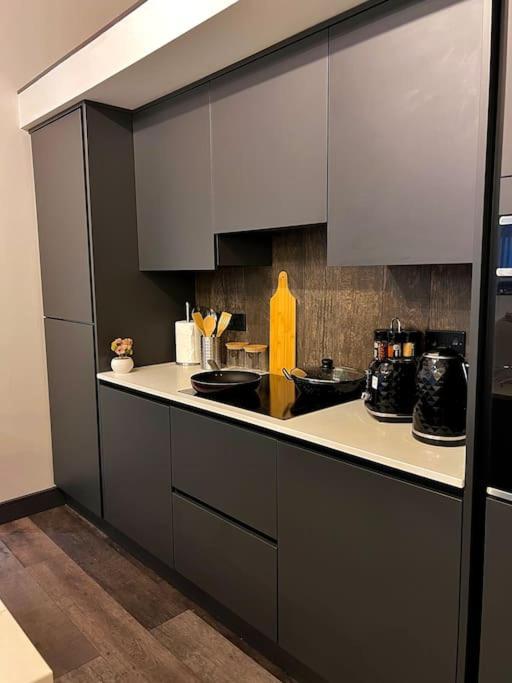 Cityzenretreat - Mezzanine Apartment Sleeps 4 Sheffield City Centre Bagian luar foto