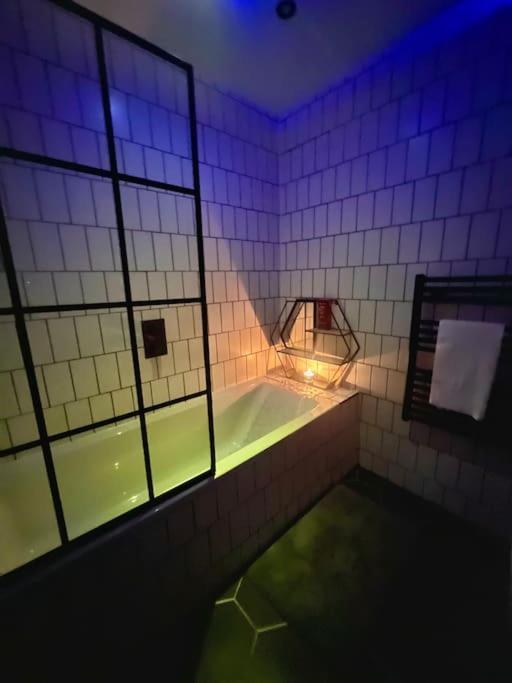 Cityzenretreat - Mezzanine Apartment Sleeps 4 Sheffield City Centre Bagian luar foto