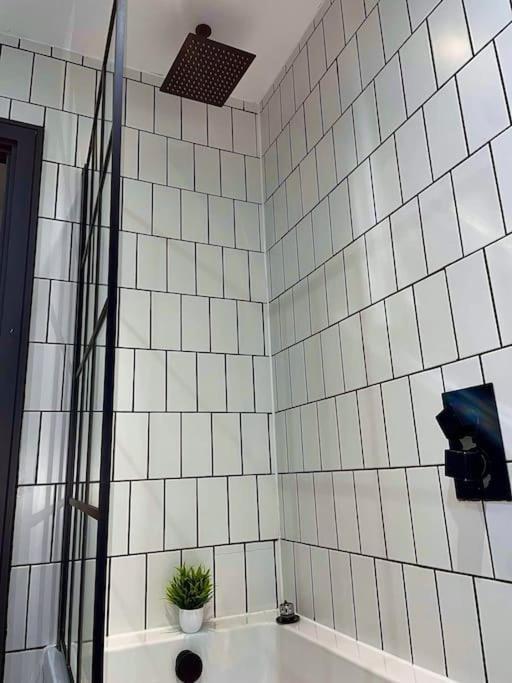 Cityzenretreat - Mezzanine Apartment Sleeps 4 Sheffield City Centre Bagian luar foto