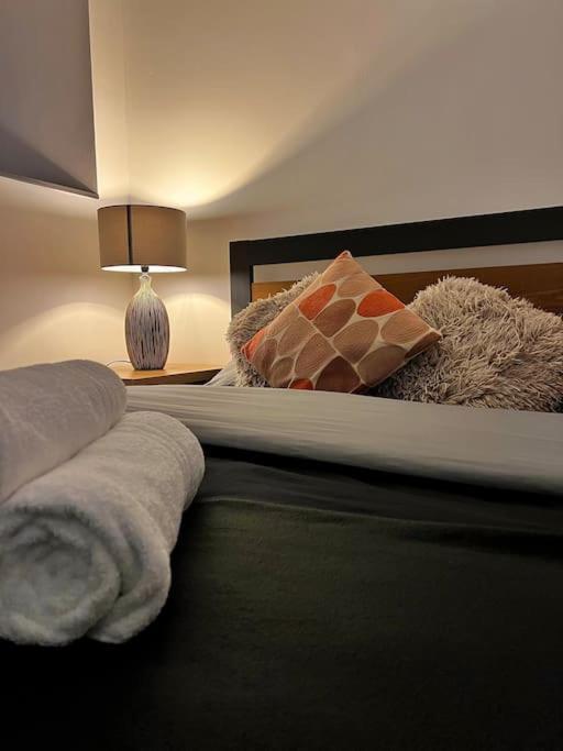 Cityzenretreat - Mezzanine Apartment Sleeps 4 Sheffield City Centre Bagian luar foto