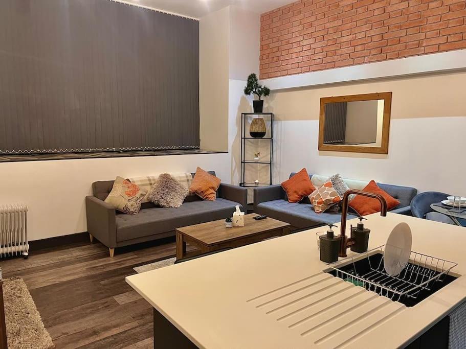 Cityzenretreat - Mezzanine Apartment Sleeps 4 Sheffield City Centre Bagian luar foto