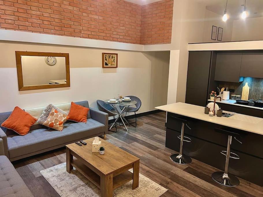 Cityzenretreat - Mezzanine Apartment Sleeps 4 Sheffield City Centre Bagian luar foto