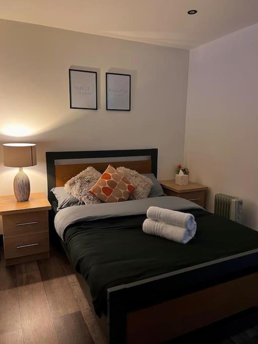 Cityzenretreat - Mezzanine Apartment Sleeps 4 Sheffield City Centre Bagian luar foto