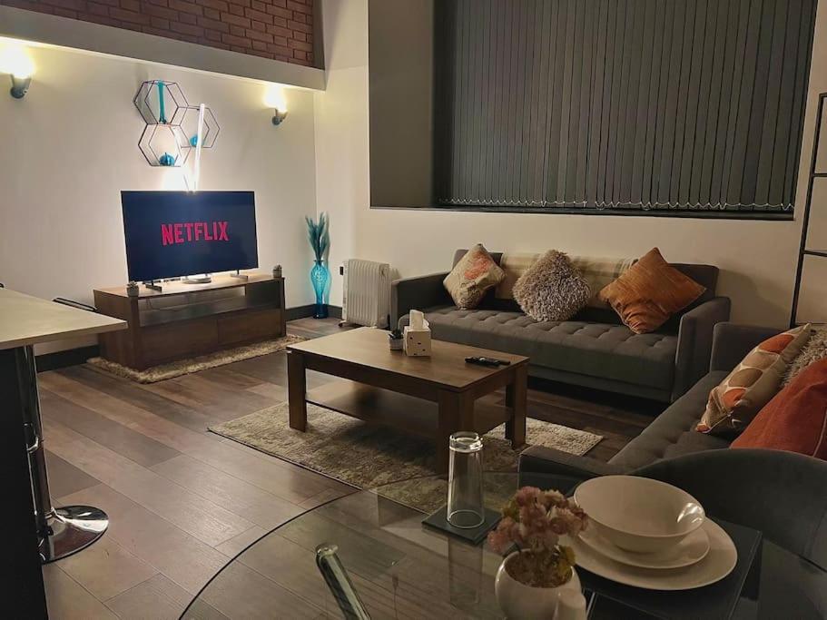 Cityzenretreat - Mezzanine Apartment Sleeps 4 Sheffield City Centre Bagian luar foto